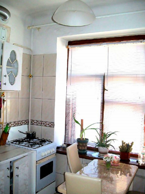 Продажа 2-комн квартиры Адмирала Октябрьского, 13