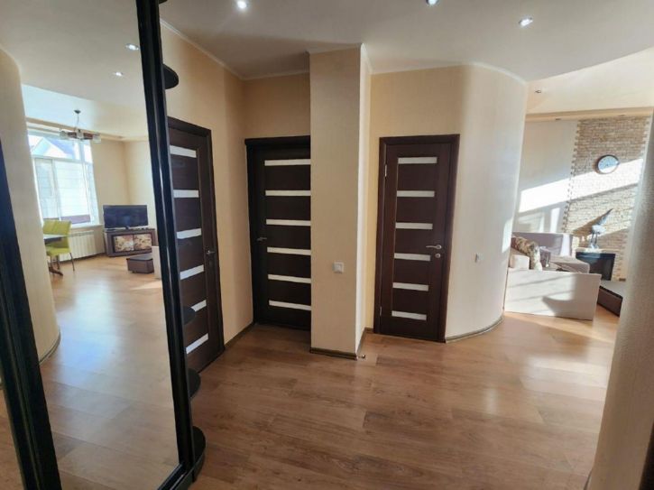 4-комн квартира Античный просп., 6