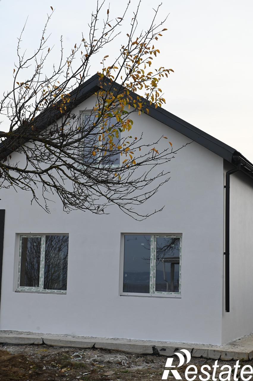 Купить дачу, дом, коттедж за 8 199 000 рублей на Ягодная , 1