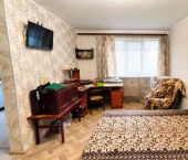 1-комн, 30кв м, этаж 1/5 улица Маршала Крылова, 11