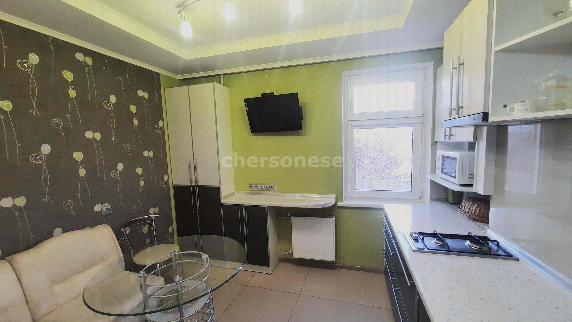 Купить квартиру за 8 295 000 рублей на Колобова улица, д.18/7