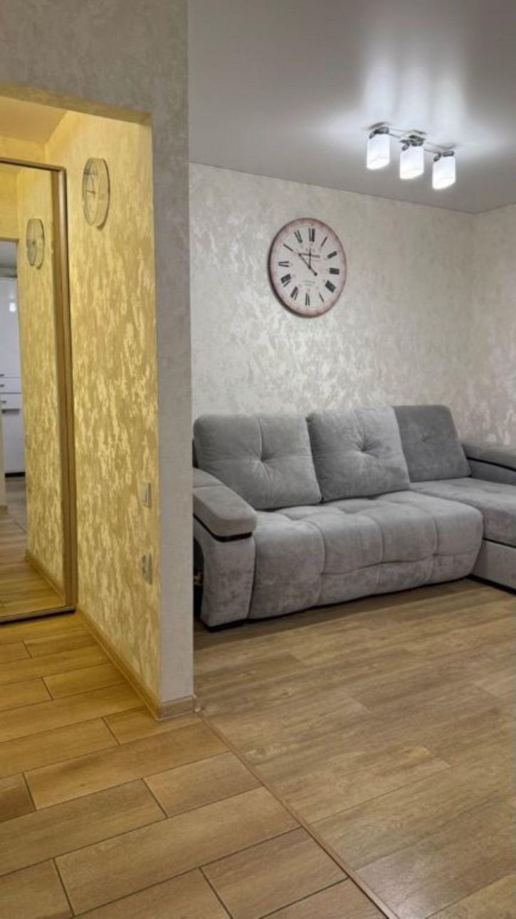 2-комн квартира Блюхера Василия, 10