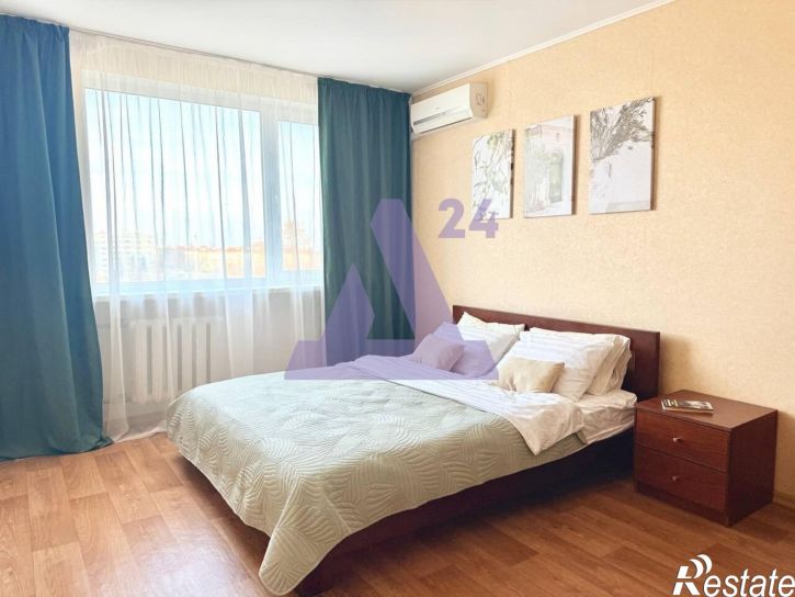 3-комн квартира проспект Генерала Острякова, дом 69а