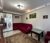 2-комн, 43кв м, этаж 1/5 проспект Генерала Острякова, 102