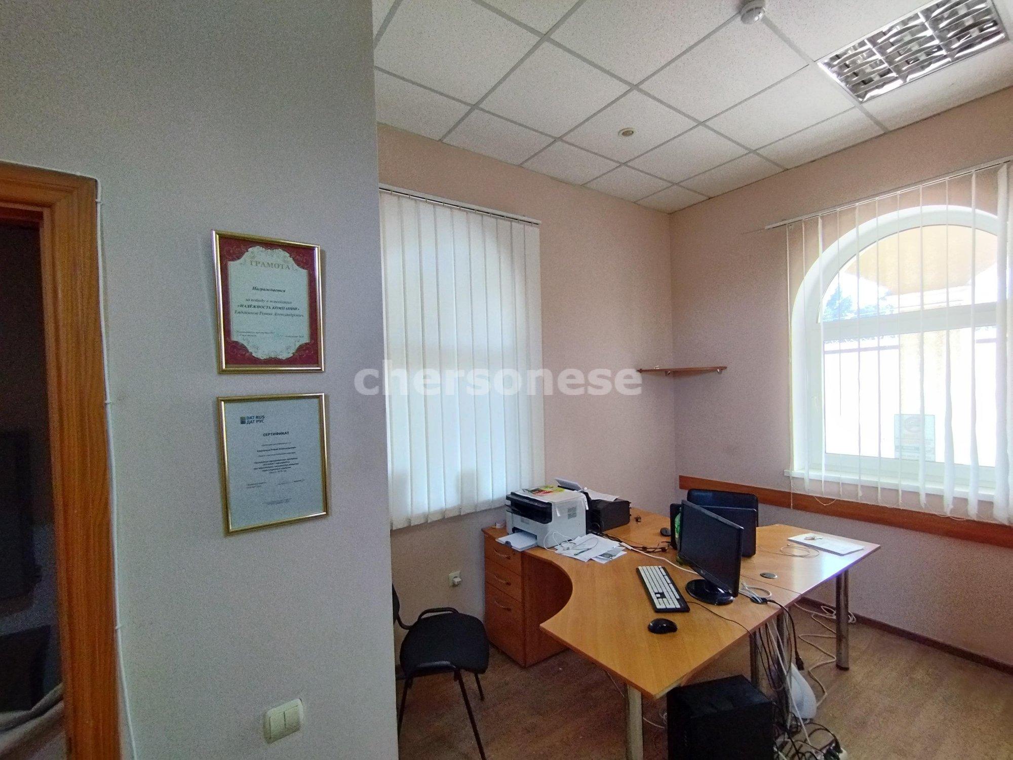 Сдать офис, помещение под офис за 16 700 рублей на Хрусталёва улица, д.44Б