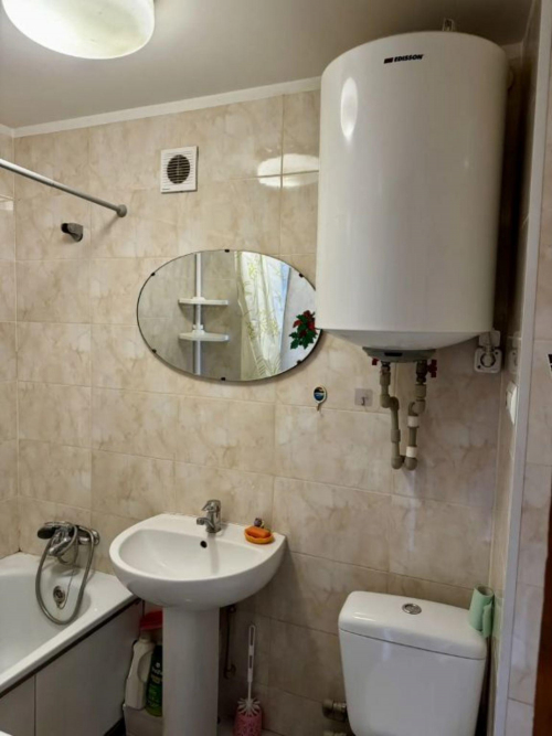 Продажа 2-комн квартиры Генерала Хрюкина, 3