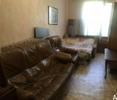 3-комн, 63кв м, этаж 1/5 пр-кт Октябрьской революции, 37