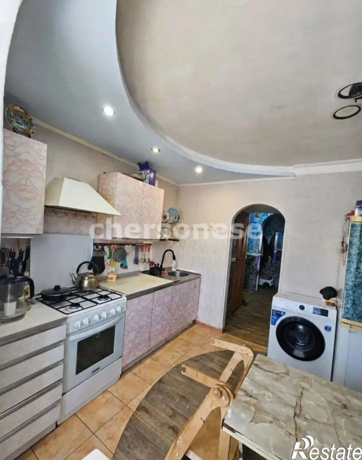 3-комн квартира Менжинского улица, д.8