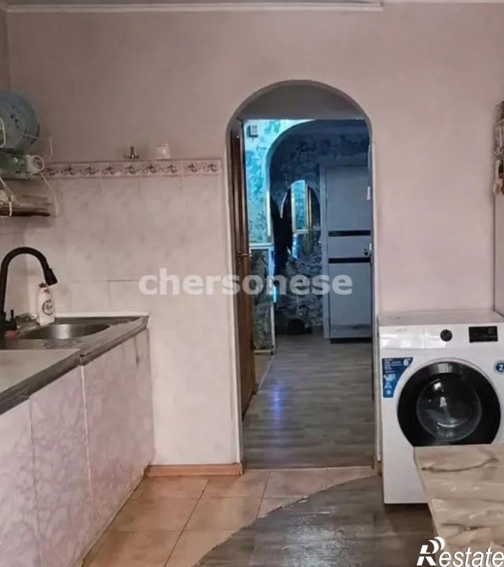 3-комн квартира Менжинского улица, д.8