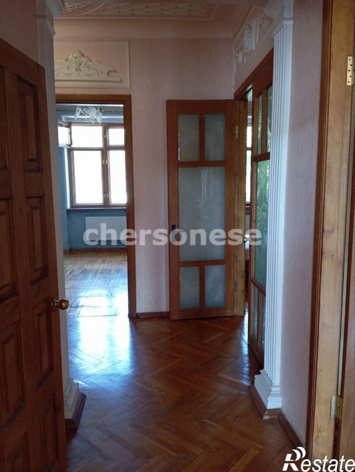 4-комн квартира Героев Севастополя улица, д.10