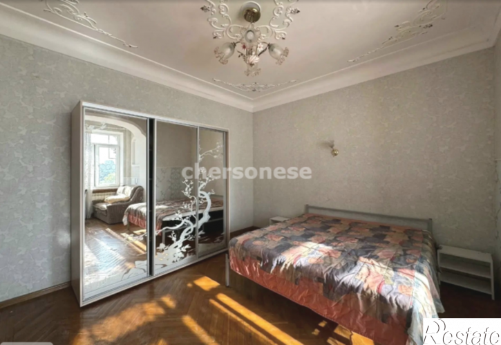 2-комн квартира Суворова улица, д.31