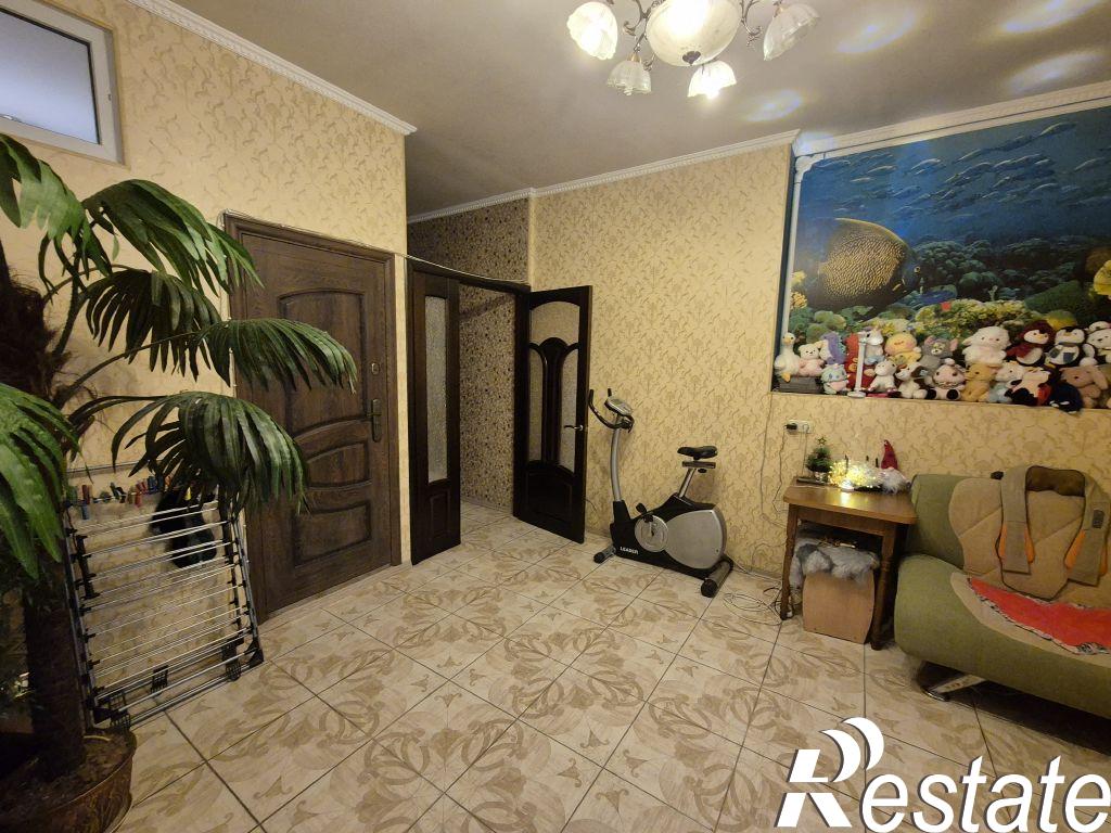 Купить квартиру за 12 000 000 рублей на Вакуленчука, 53 корп.10