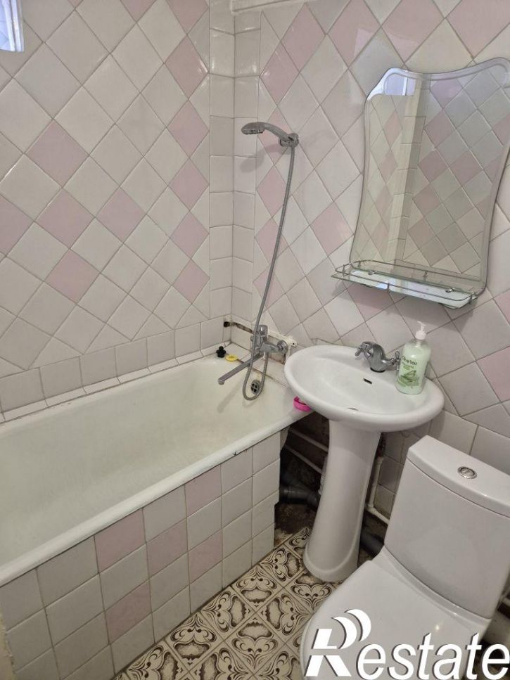 2-комн квартира Генерала Острякова просп., 74