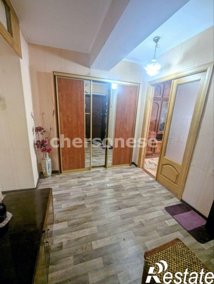 2-комн квартира Генерала Лебедя улица, д.32