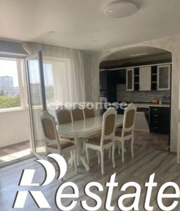 3-комн квартира Адмирала Фадеева улица, д.13Б