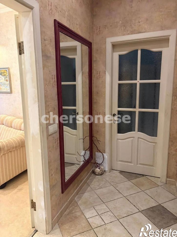 2-комн квартира Терещенко улица, д.5А