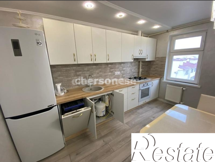 3-комн квартира улица Комбрига Потапова, д.22