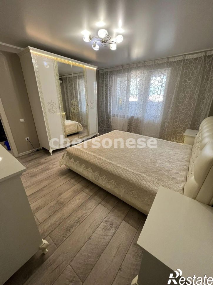 3-комн квартира улица Комбрига Потапова, д.22
