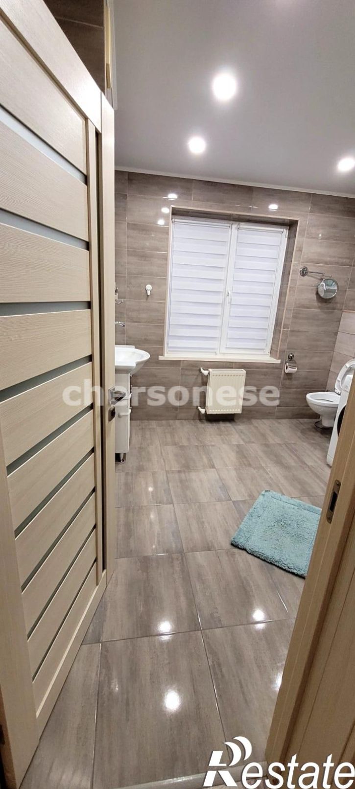 3-комн квартира улица Комбрига Потапова, д.22