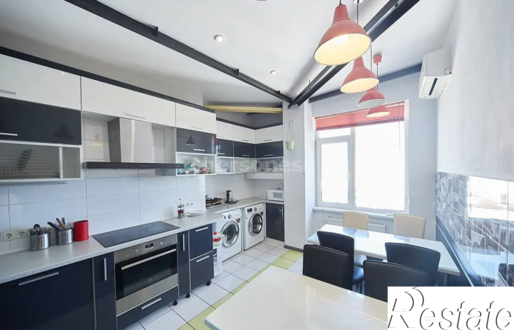 4-комн квартира улица Парковая, д.14Б