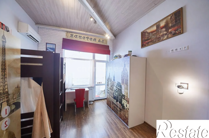 4-комн квартира улица Парковая, д.14Б