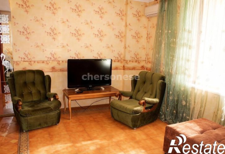 3-комн квартира улица Шмидта, д.4